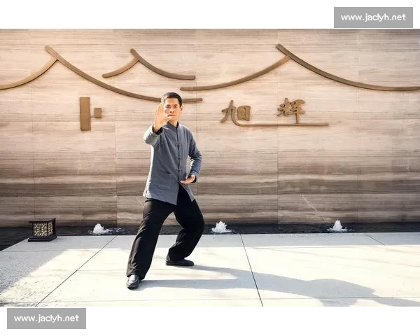 徐小东挑战太极引发的传统武术与实战能力争议深度解析 徐小东挑战太极引发的传统武术与实战能力争议深度解析