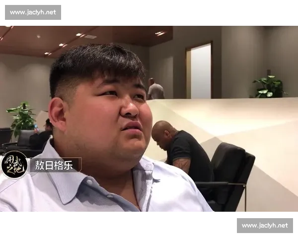 敖日格乐对战崔洪万巅峰巨兽碰撞震撼格斗视频全程回顾与力量对决解析